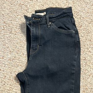 Levi’s 724 high rise straight
